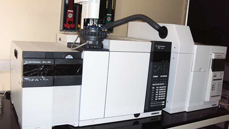 Agilent Technologies Analytical Equipment at IKP